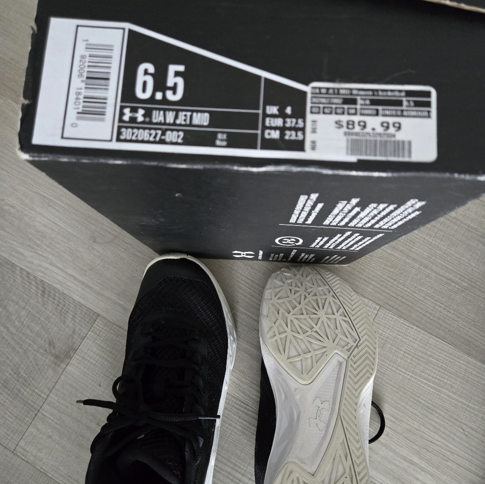 Under Armour basket shoes - Picture 2 of 3